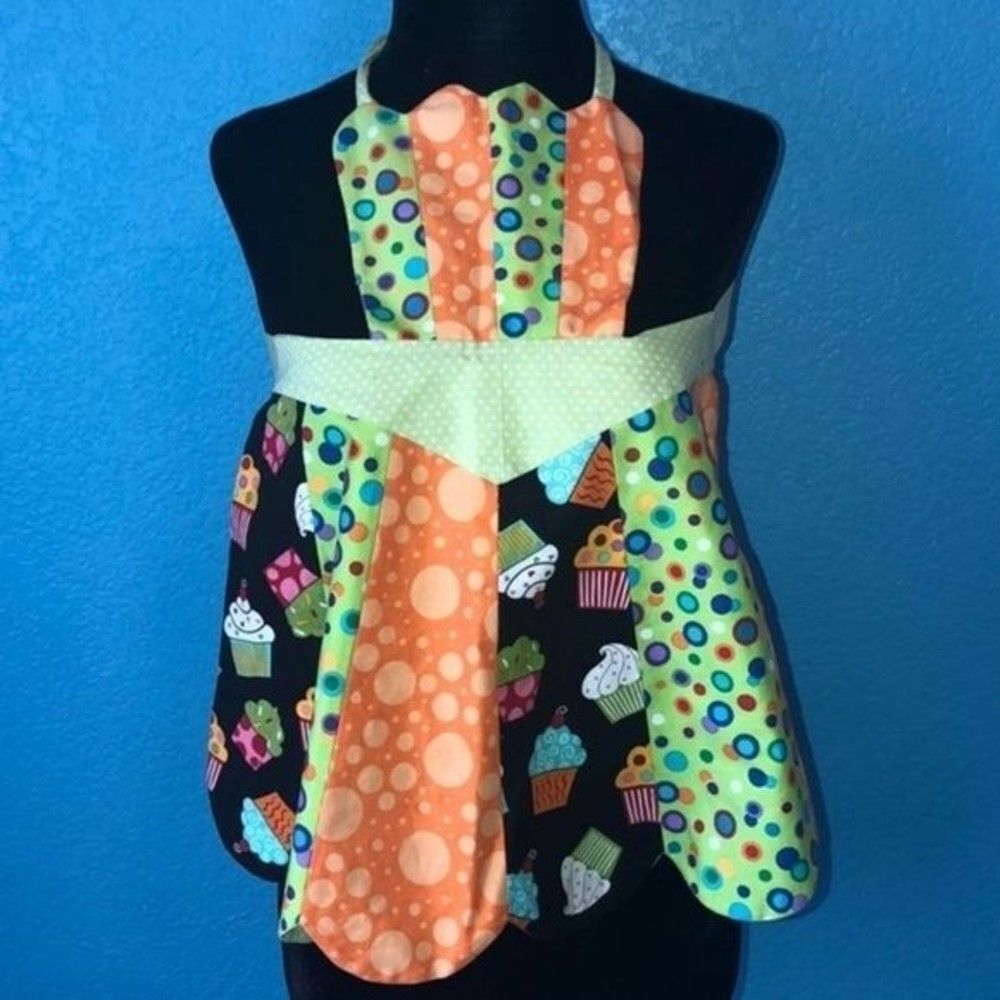 Handcrafted girls apron size 4/6 toddler vivid colors and fun cupcakes  pattern